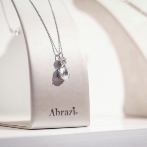 Braut Schmuck Abrazi 2019 Screen Shot 2018 09 24 At 10.12.05 400x400 Sissi Brautmoden Magdeburg