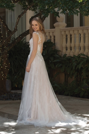 Sincerity Bridal 2019 Brautkleid 44072 FB Sissi Brautmoden Magdeburg