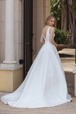 Sincerity Bridal 2019 Brautkleid 44080 FB Sissi Brautmoden Magdeburg