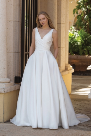 Sincerity Bridal 2019 Brautkleid 44080 FF Sissi Brautmoden Magdeburg