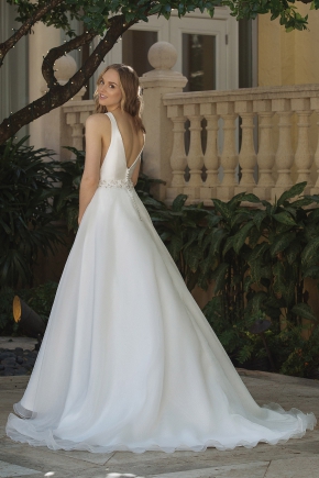 Sincerity Bridal 2019 Brautkleid 44083 FB Sissi Brautmoden Magdeburg