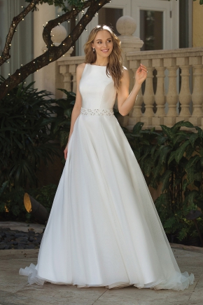 Sincerity Bridal 2019 Brautkleid 44083 FF Sissi Brautmoden Magdeburg