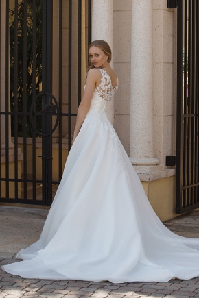 Sincerity Bridal 2019 Brautkleid 44087 FB Sissi Brautmoden Magdeburg