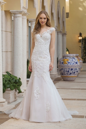 Sincerity Bridal 2019 Brautkleid 44100 FF Sissi Brautmoden Magdeburg