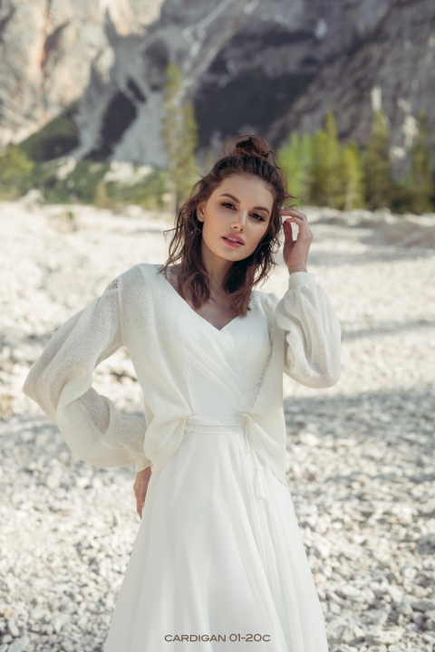 Le Rina 2020 Brautkleid Cardigan 01 20C Sissi Brautmoden Magdeburg