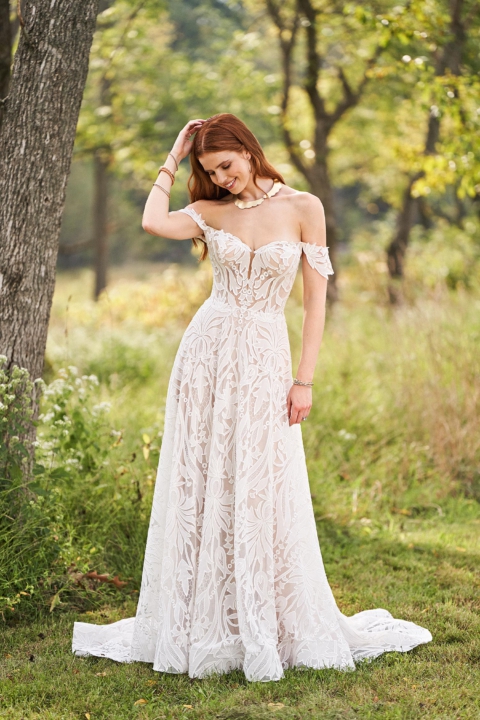 Lillian West 2023 Brautkleid 66230 LW FW22 FF 033 Sissi Brautmoden Magdeburg