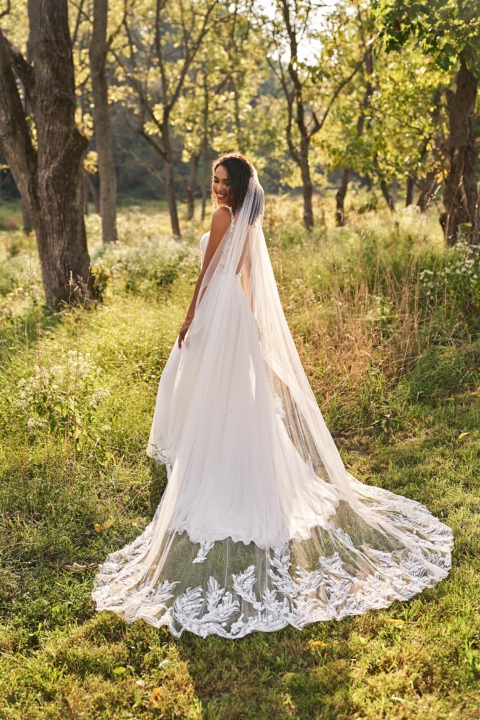 Lillian West 2023 Brautkleid 66231V LW FW22 FB 050 Sissi Brautmoden Magdeburg