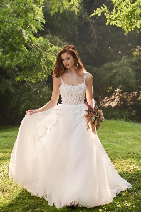 Lillian West 2023 Brautkleid 66233 LW FW22 FF 015 Sissi Brautmoden Magdeburg