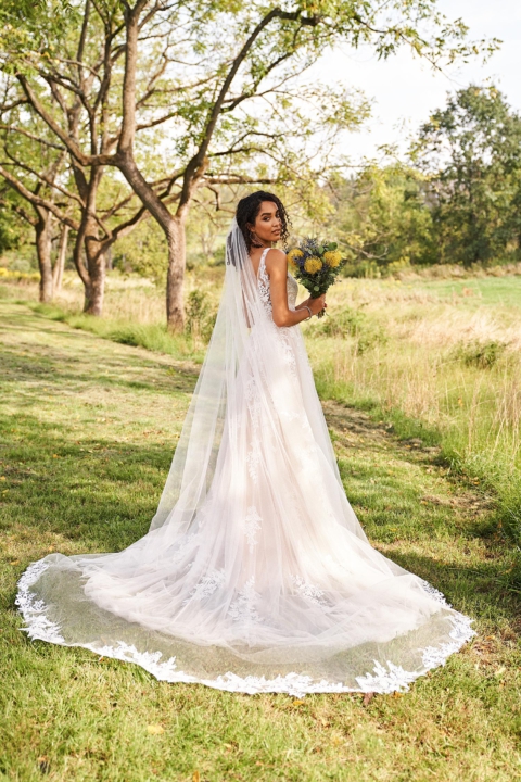 Lillian West 2023 Brautkleid 66235V LW FW22 FB 081 Sissi Brautmoden Magdeburg