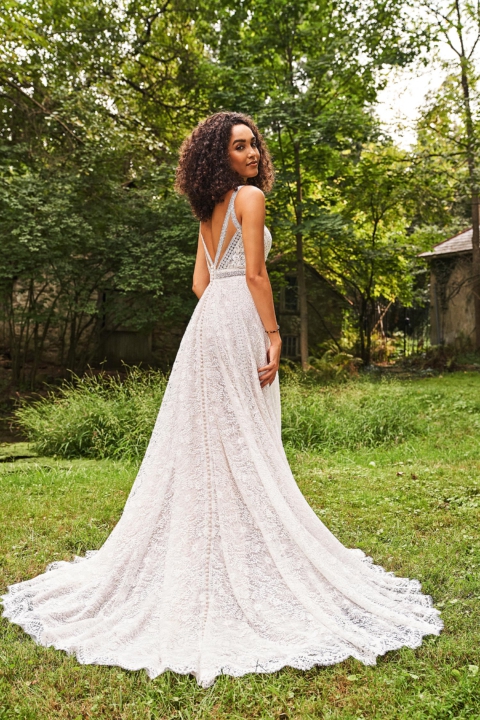 Lillian West 2023 Brautkleid 66239 LW FW22 FB 011 Sissi Brautmoden Magdeburg