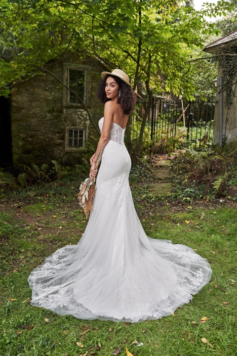 Lillian West 2023 Brautkleid 66243 LW FW22 FB 044 Sissi Brautmoden Magdeburg