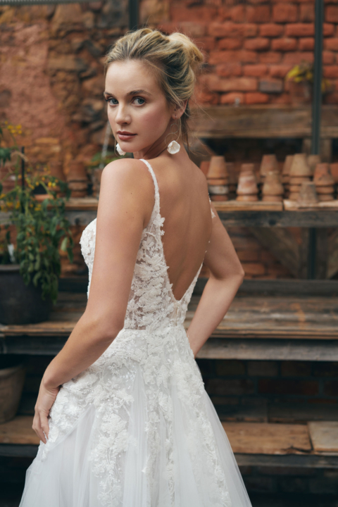 Annais Ola La 2024 Brautkleid Ernesta back Sissi Brautmoden Magdeburg