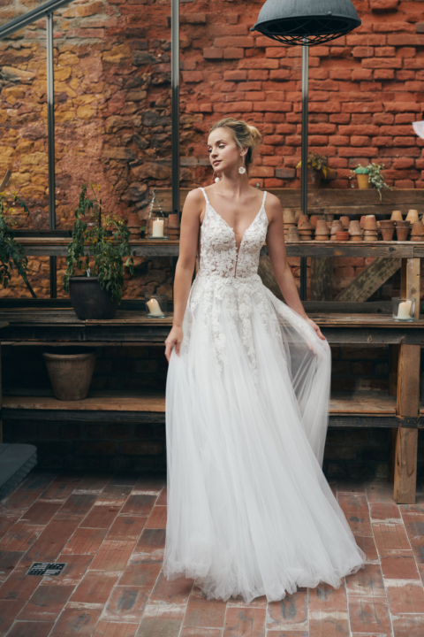 Annais Ola La 2024 Brautkleid Ernesta front Sissi Brautmoden Magdeburg