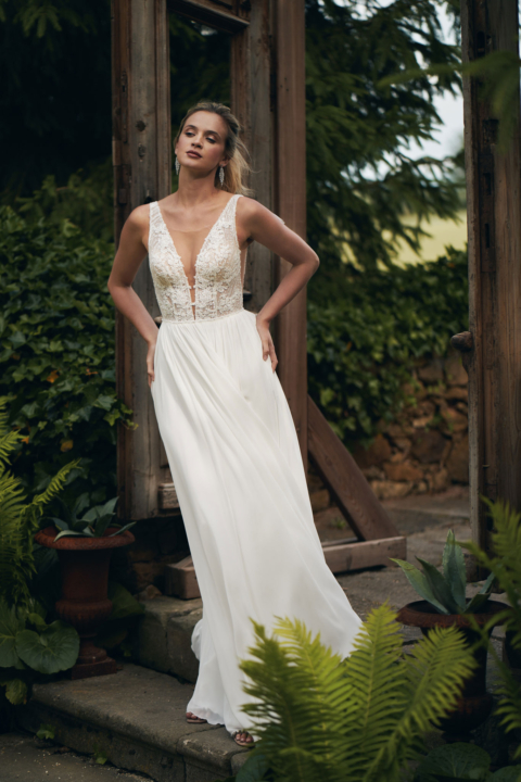Annais Ola La 2024 Brautkleid Lina front Sissi Brautmoden Magdeburg