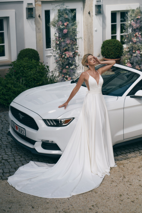 Annais Ola La 2024 Brautkleid Lopeza front Sissi Brautmoden Magdeburg