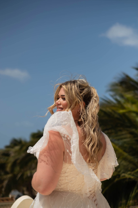 Bridalstar Curvy 2024 großen Größen Brautkleid Inge close up back Sissi Brautmoden Magdeburg