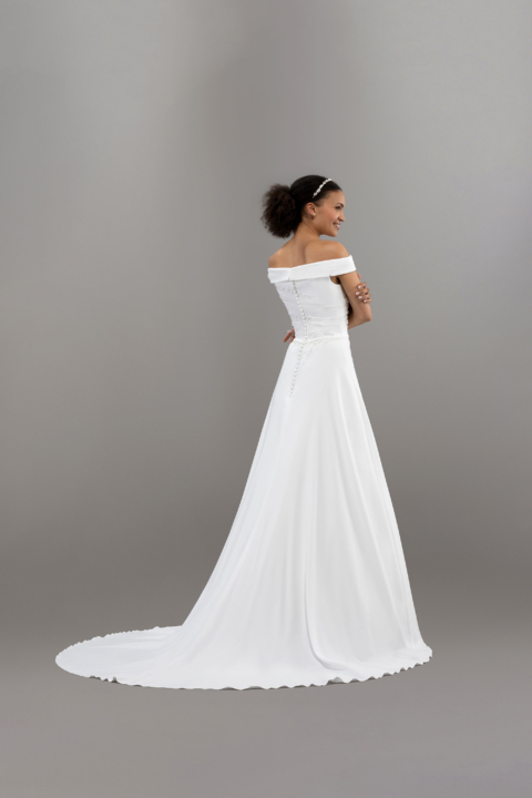 Eglantine 2024 Brautkleid C24 J3 FINLANDE 41882 Sissi Brautmoden Magdeburg