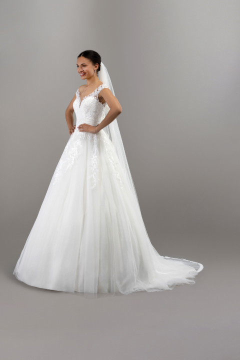 Eglantine 2024 Brautkleid C24 J3 FIONA 42063 Sissi Brautmoden Magdeburg