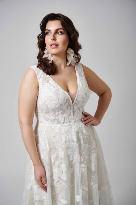 Lovely Plus Size 2024 großen Größen Brautkleid LO 408T 04 Sissi Brautmoden Magdeburg
