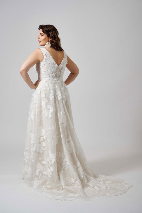 Lovely Plus Size 2024 großen Größen Brautkleid LO 408T 08 Sissi Brautmoden Magdeburg