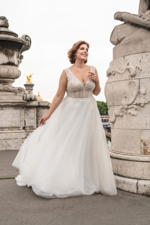 Lovely Plus Size 2024 großen Größen Brautkleid LO 409T 01 Sissi Brautmoden Magdeburg