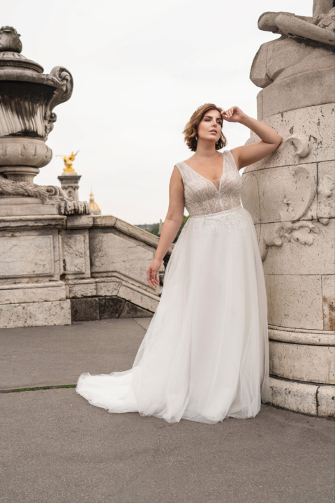 Lovely Plus Size 2024 großen Größen Brautkleid LO 409T 05 Sissi Brautmoden Magdeburg