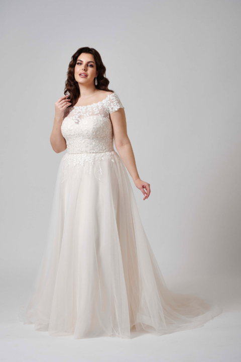 Lovely Plus Size 2024 großen Größen Brautkleid LO 412T 01 Sissi Brautmoden Magdeburg