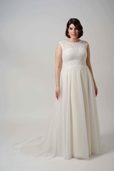 Lovely Plus Size 2024 großen Größen Brautkleid LO 413T 02 Sissi Brautmoden Magdeburg