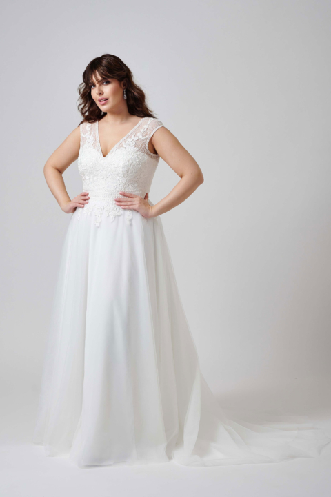 Lovely Plus Size 2024 großen Größen Brautkleid LO 414T 01 Sissi Brautmoden Magdeburg