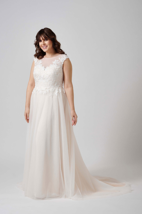 Lovely Plus Size 2024 großen Größen Brautkleid LO 417T 01 Sissi Brautmoden Magdeburg