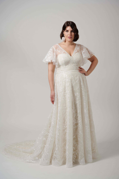 Lovely Plus Size 2024 großen Größen Brautkleid LO 418T 01 Sissi Brautmoden Magdeburg