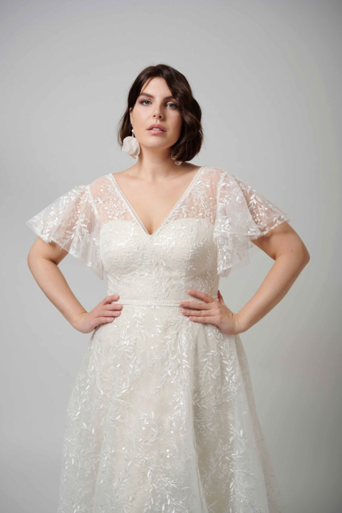 Lovely Plus Size 2024 großen Größen Brautkleid LO 418T 03 Sissi Brautmoden Magdeburg