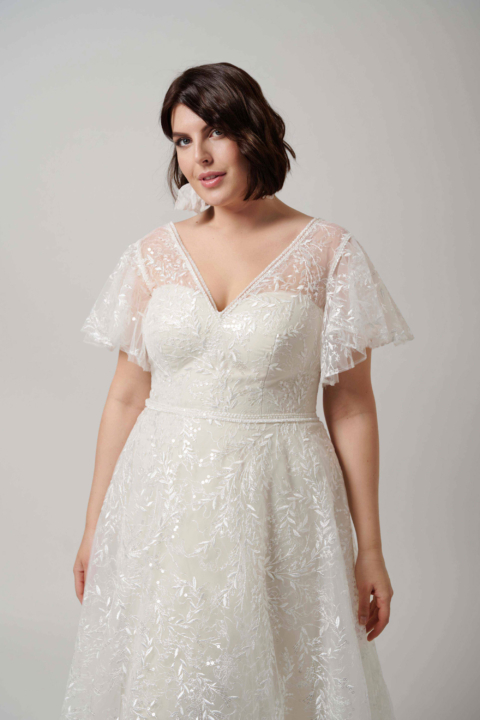 Lovely Plus Size 2024 großen Größen Brautkleid LO 418T 04 Sissi Brautmoden Magdeburg