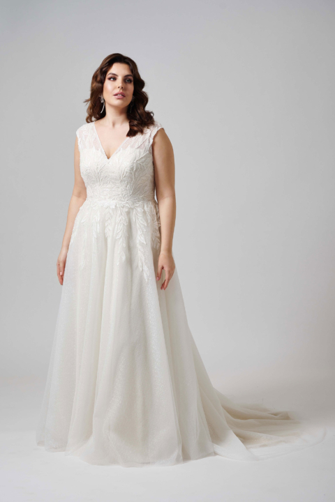 Lovely Plus Size 2024 großen Größen Brautkleid LO 428T 01 Sissi Brautmoden Magdeburg