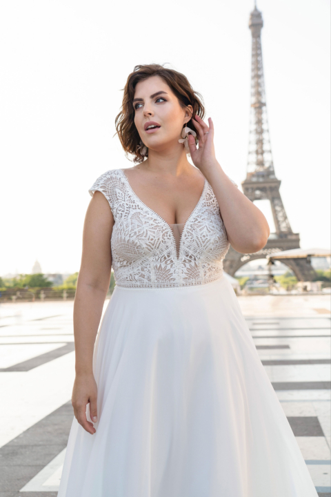 Lovely Plus Size 2024 großen Größen Brautkleid LO 430T 09 Sissi Brautmoden Magdeburg