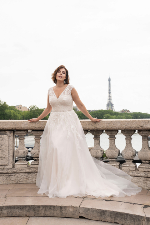 Lovely Plus Size 2024 großen Größen Brautkleid LO 433T 01 Sissi Brautmoden Magdeburg