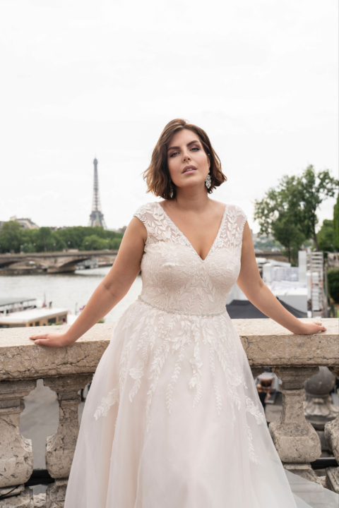 Lovely Plus Size 2024 großen Größen Brautkleid LO 433T 03 Sissi Brautmoden Magdeburg