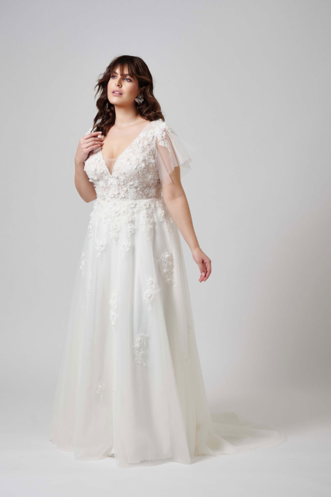 Lovely Plus Size 2024 großen Größen Brautkleid LO 436T 01 Sissi Brautmoden Magdeburg