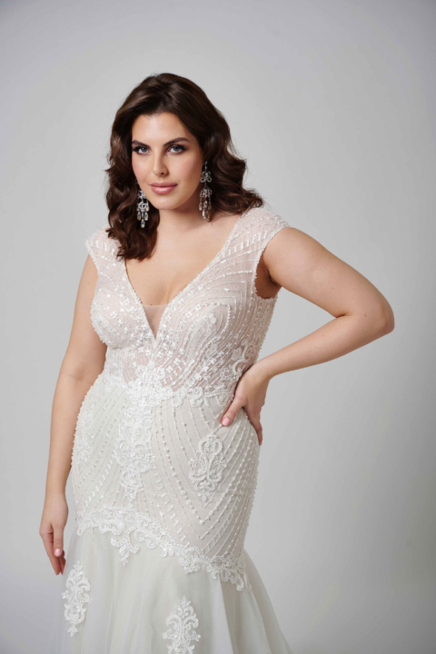 Lovely Plus Size 2024 großen Größen Brautkleid LO 437T 03 Sissi Brautmoden Magdeburg