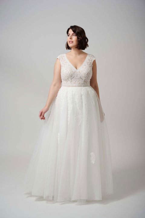 Lovely Plus Size 2024 großen Größen Brautkleid LO 439T 11 Sissi Brautmoden Magdeburg