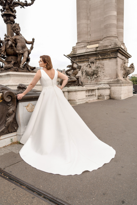 Lovely Plus Size 2024 großen Größen Brautkleid LO 441T 02 Sissi Brautmoden Magdeburg