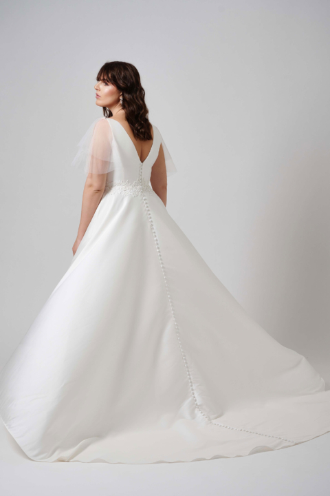 Lovely Plus Size 2024 großen Größen Brautkleid LO 441T 11 Sissi Brautmoden Magdeburg