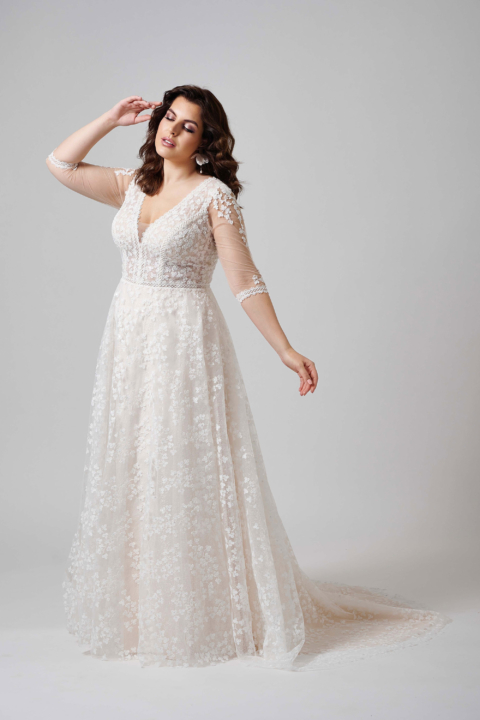 Lovely Plus Size 2024 großen Größen Brautkleid LO 443T 01 Sissi Brautmoden Magdeburg