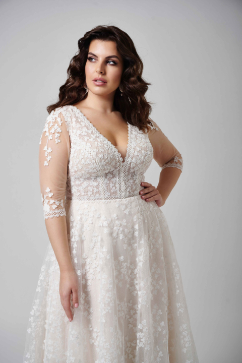 Lovely Plus Size 2024 großen Größen Brautkleid LO 443T 03 Sissi Brautmoden Magdeburg