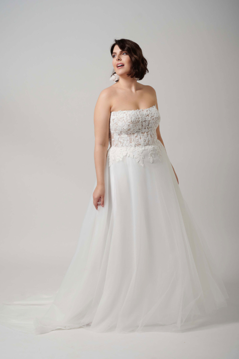 Lovely Plus Size 2024 großen Größen Brautkleid LO 450T N 98 01 Sissi Brautmoden Magdeburg