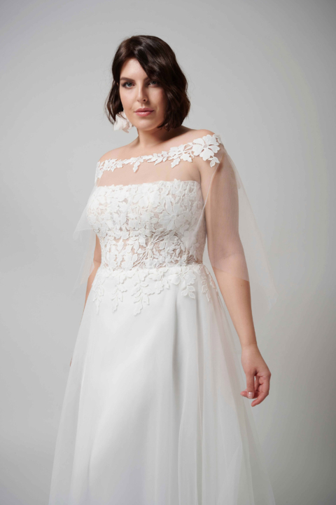 Lovely Plus Size 2024 großen Größen Brautkleid LO 450T N 98 06 Sissi Brautmoden Magdeburg