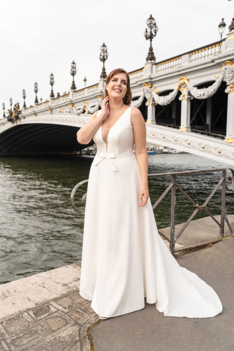 Lovely Plus Size 2024 großen Größen Brautkleid LO 452T 01 Sissi Brautmoden Magdeburg