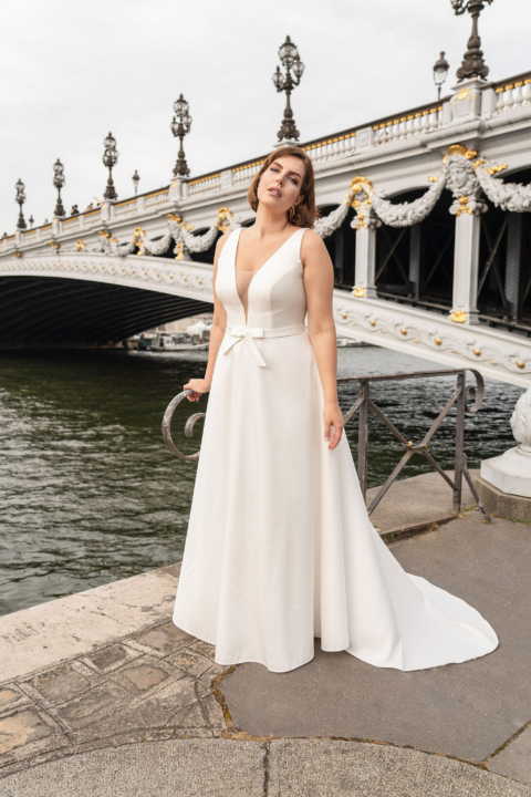 Lovely Plus Size 2024 großen Größen Brautkleid LO 452T 05 Sissi Brautmoden Magdeburg