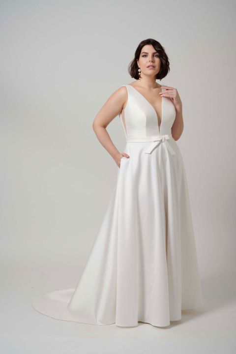 Lovely Plus Size 2024 großen Größen Brautkleid LO 452T 07 Sissi Brautmoden Magdeburg