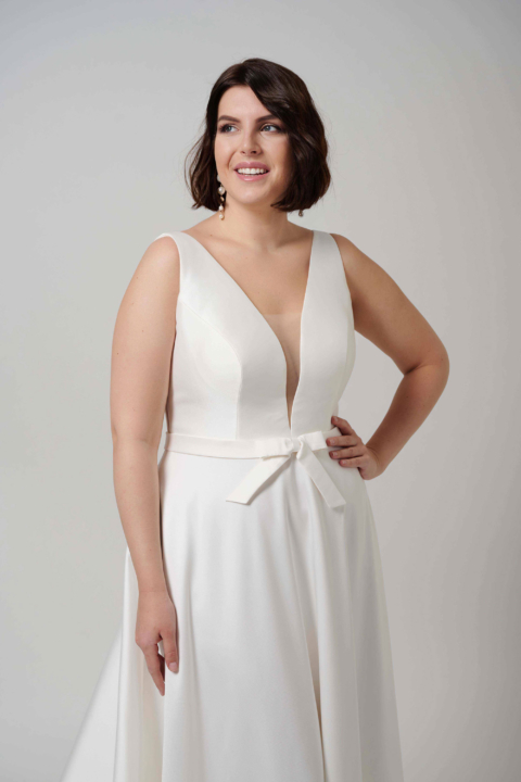 Lovely Plus Size 2024 großen Größen Brautkleid LO 452T 09 Sissi Brautmoden Magdeburg